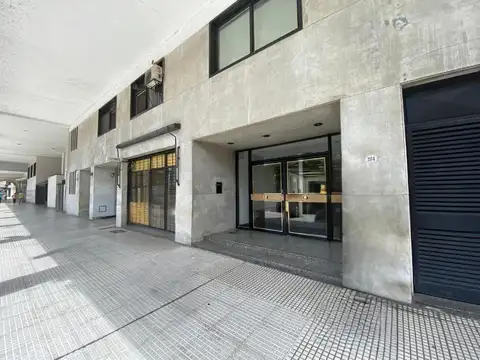 Av del Libertador y Esmeralda - 2 Amb - c/ balcón corrido - Súper luminoso - Retiro - Alquiler Amoblado