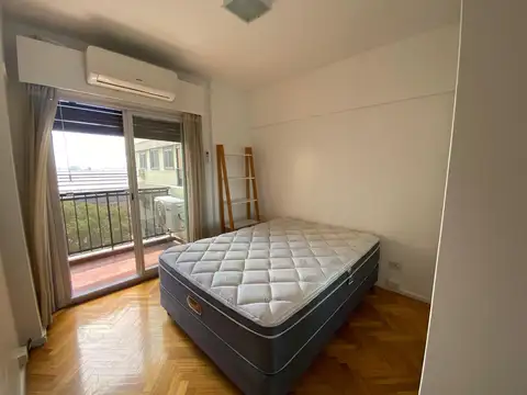 Av del Libertador y Esmeralda - 2 Amb - c/ balcón corrido - Súper luminoso - Retiro -Alquiler