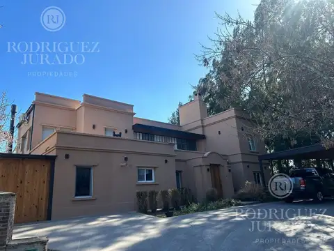 Excelente Casa En Alquiler Al Rio En Santa Catalina