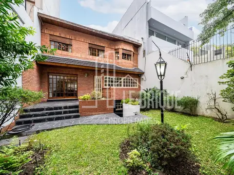 Espectacular Casa Lote propio 5 ambientes