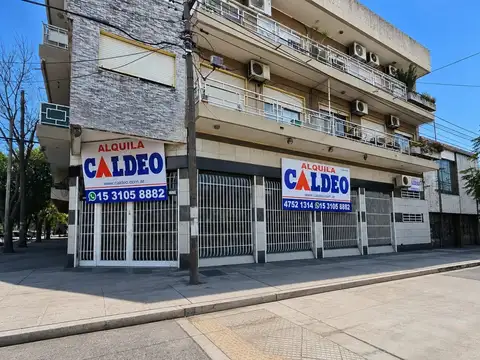 IMPORTANTE LOCAL COMERCIAL DE 200 M2