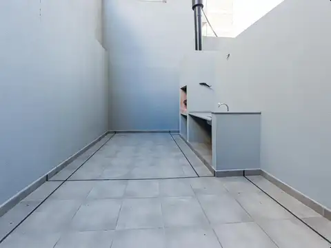 Venta 2 Ambientes  en Caballito  Patio y Parrilla