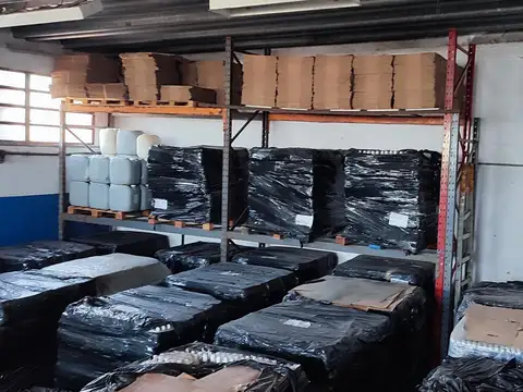 Galpon en Alquiler 30  mts Frente