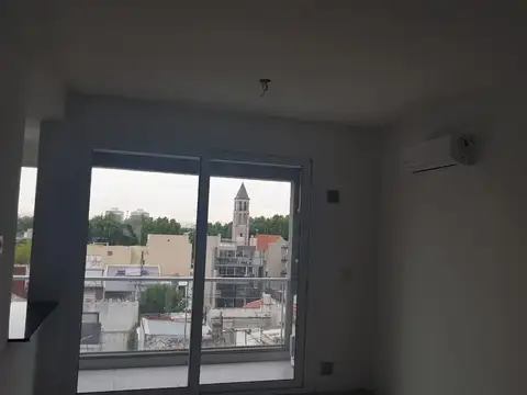 2amb en villa luro  a metros del boulevard de ramón falcón