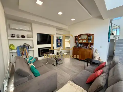 Casa en Venta en El Canton, USD 464.000