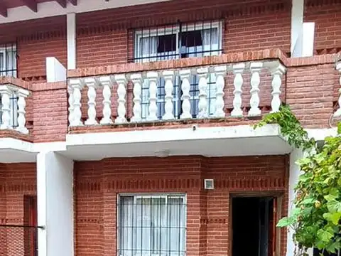 Depto Tipo Casa en Venta de 3 dormitorios