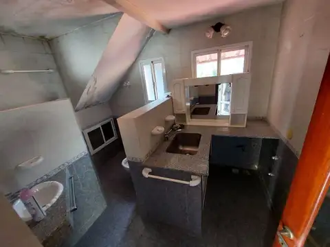 Casa 5 ambientes con 5 baños