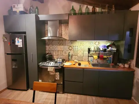 Casa 4 ambientes con 2 baños