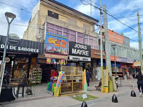 Excelente propiedad comercial  en venta en Centro de G. de Laferrere