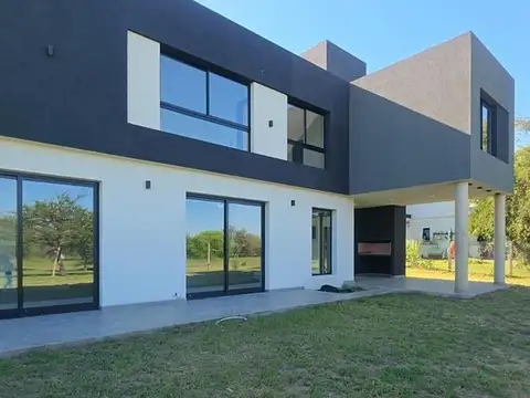 Casa a la Venta en Cañitas Malagüeño APTA Crédito