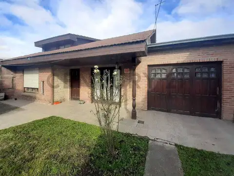 VENTA CASA 4 AMBIENTES CON LOCAL BARRIO SANTA ROSA MAR DEL PLATA