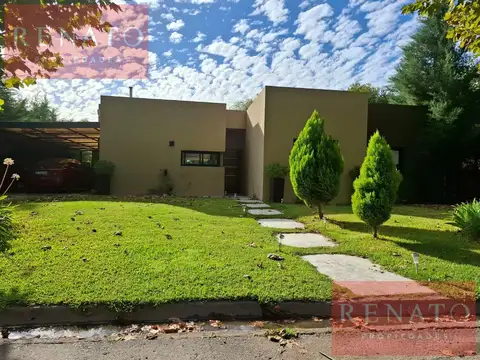Casa en Venta con 2 cocheras
