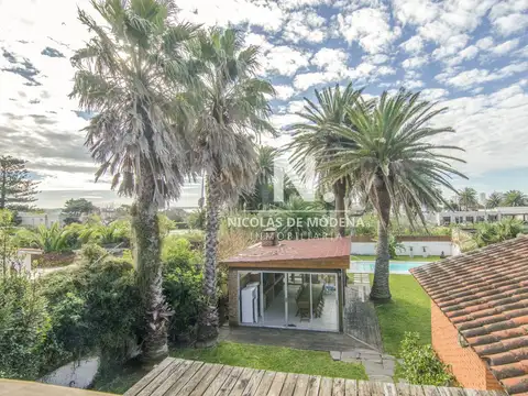 Casa 7 ambientes con 4 baños