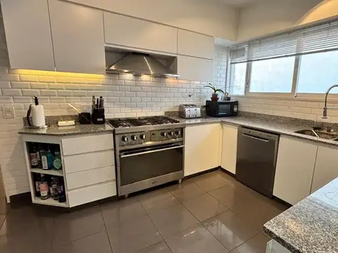Departamento 5 ambientes con 3 baños