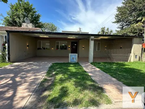 Casa en venta - 3 Dormitorios 1 Baño - General Madariaga