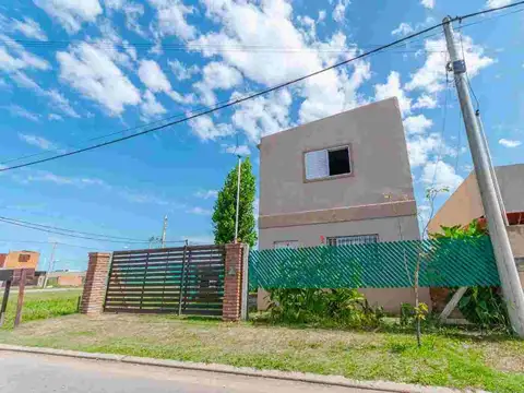 en calle lote 34 mz B S/N Barrio La Pedrera 100