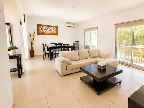 Casa  en Venta en San Alfonso, Pilar del Este, Pilar