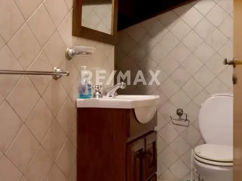 VENTA ESPECTACULAR CASA 5 AMB C/PILETA CASTELAR
