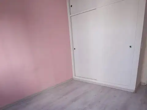 Departamento 3 ambientes con espacio guardacoches en predio cerrado en alquiler - Wilde