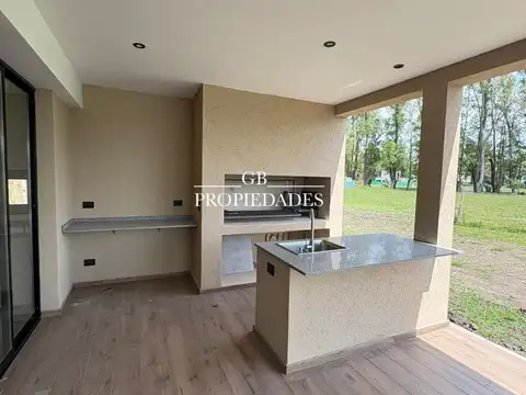 Venta de Casa 4 AMBIENTES en Santa Sofia, Pilar