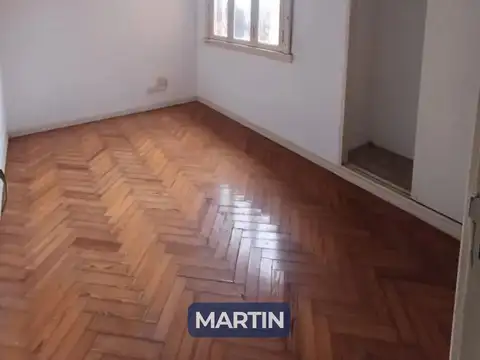 Departamento 6 ambientes con 2 baños