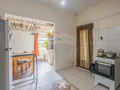 VENTA CASA 4 DORMITORIOS Y PATIO - LAS PIEDRAS