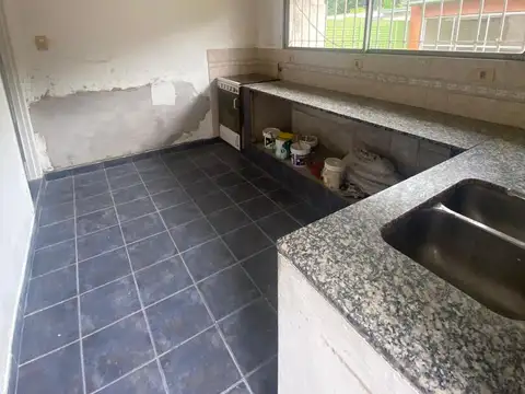 Casa 3 ambientes con 1 baño