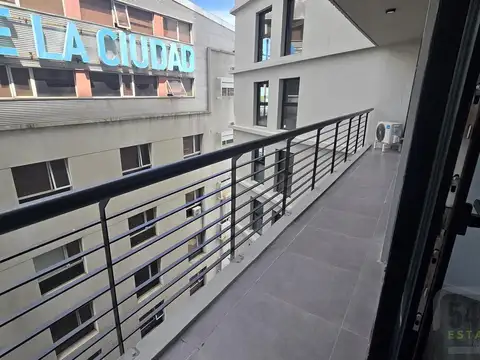 Dr. Enrique Finochietto al 900