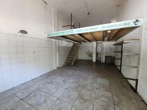 Local en Venta 40 años