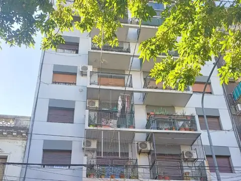 DEPARTAMENTO DE 3 AMB. LATERAL