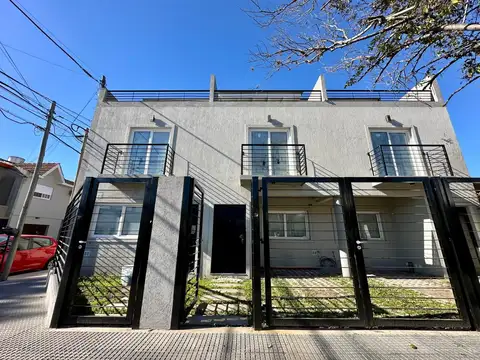 INMEJORABLE DÚPLEX A ESTRENAR -Suite, Jardín, Play y Cochera