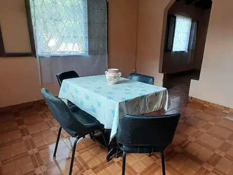 Casa 3 ambientes con 1 baño