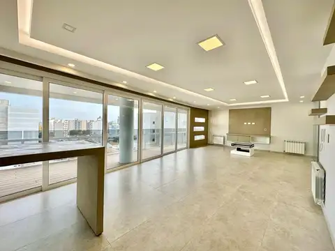 DEPARTAMENTO TRIPLEX EN VENTA LA PLATA