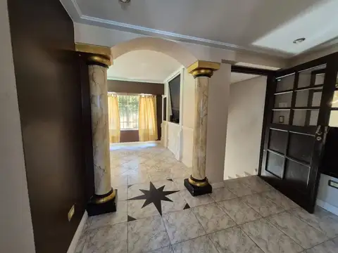 Depto Tipo Casa 5 ambientes con 3 baños
