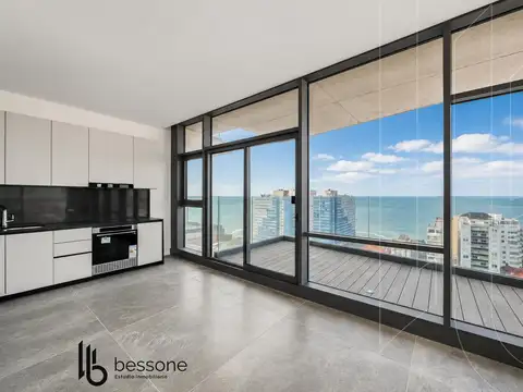 Unkanny Tower / Playa Varese