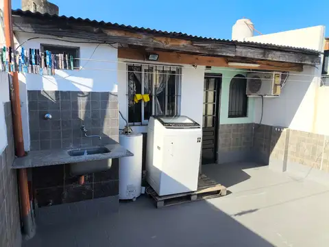 Depto Tipo Casa 4 ambientes con 3 baños