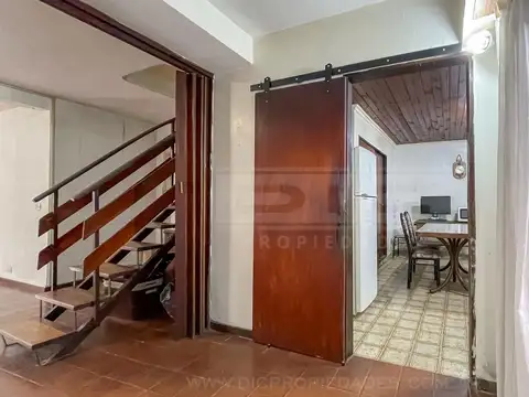 Casa en Venta con 3 cocheras