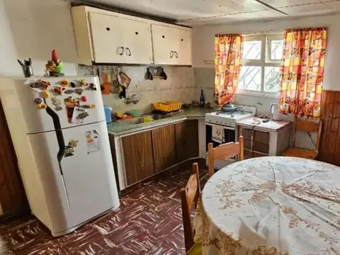 Casa 4 ambientes con 1 baño