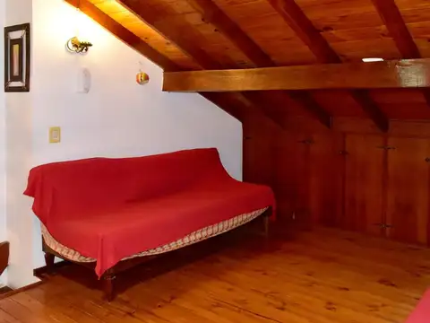 Venta de Casa  3 ambientes en Barrio  Banco Provincia