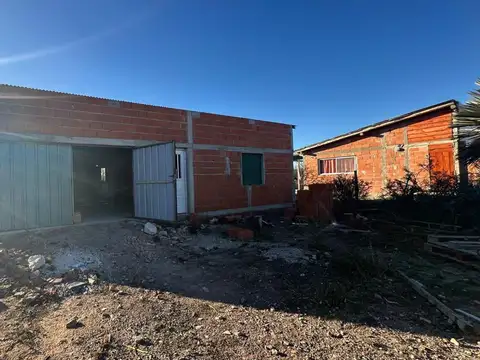 OPORTUNIDAD EN VENTA GALPON EN CAPILLA DEL MONTE