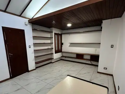 Oficina en Alquiler 40 años