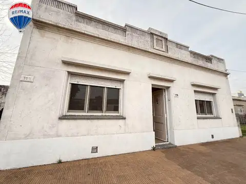 Casa en Venta Berazategui Centro 4 ambientes parq