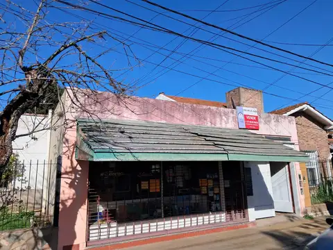 LOCAL COMERCIAL "SANTA TERESITA", HISTORICO EN LA ZONA, MAS CASA, MAS COCHERA, LOTE LIBRE.