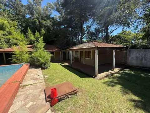 Calle 141 bis e/ 420 y 422 100