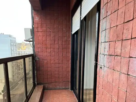 Impecable monoambiente piso 10 con balcon