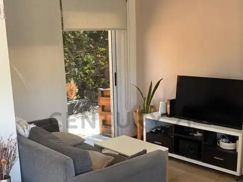 Calle 489 entre Centenario y 14 1800, Piso 0