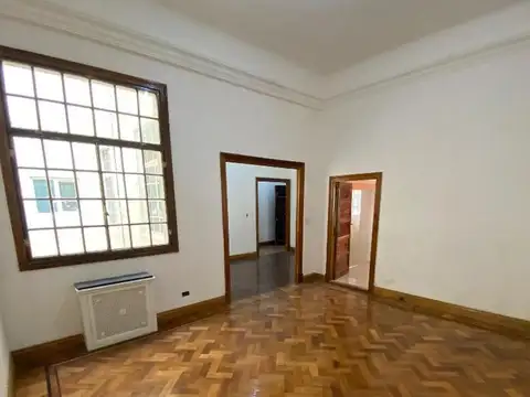 Semipiso de 5 Ambientes Apto Profesional en Barrio Norte