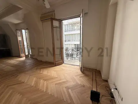 VENTA  4 AMBIENTES en SEXTO PISO CON BAULERA