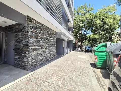 Jaramillo 3400 - Saavedra - Cochera cubierta con entrada independiente