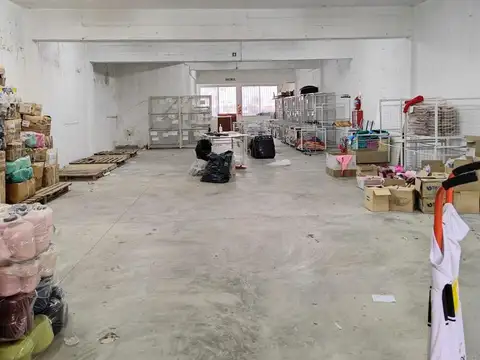 Galpon en Alquiler 31  mts Fondo